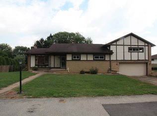 1122 Circle Dr, Latrobe, PA
