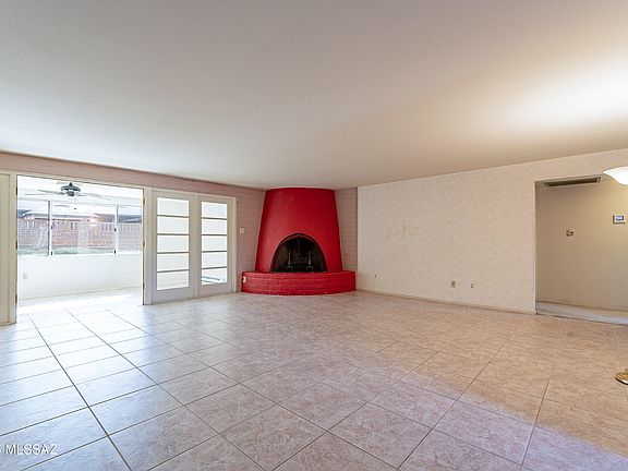 4th image of 515 W Paseo Solana