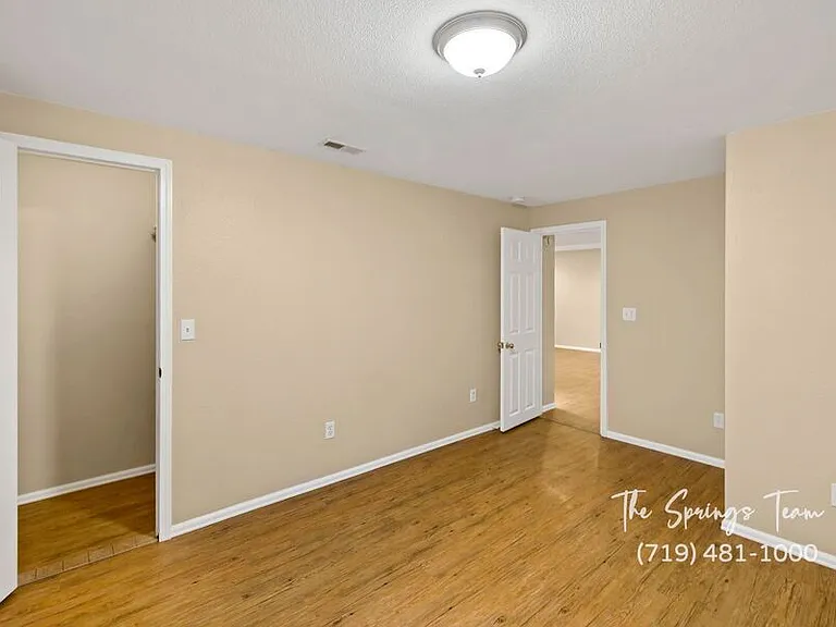 5833 Bow River Dr — Photo 30