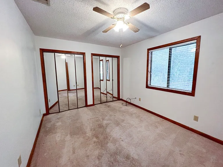 425 Muskegon Ave — Photo 10