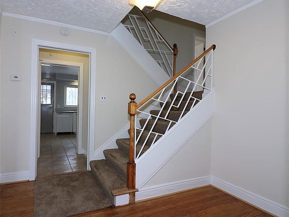 3rd image of 10035 W Outer Dr