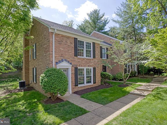 3rd image of 2560 S Arlington Mill Dr #A-1