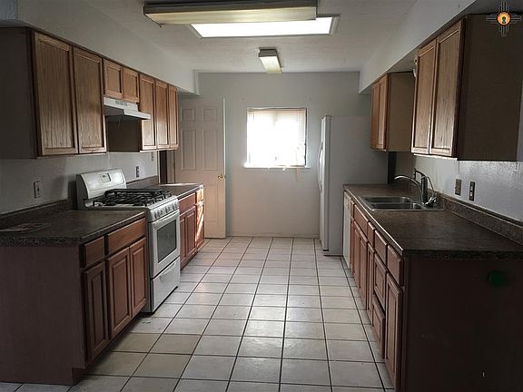 3rd image of 3500 Ciniza Dr