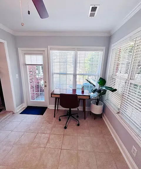 2808 E North St #15 — Photo 11
