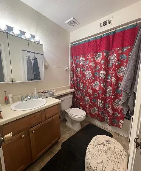 5295 Images Cir #205 — Photo 2