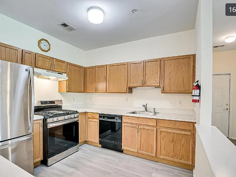 118 Frank Ct #118 — Photo 24