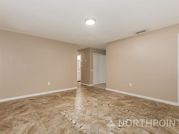 3rd image of 631 Carey Pl