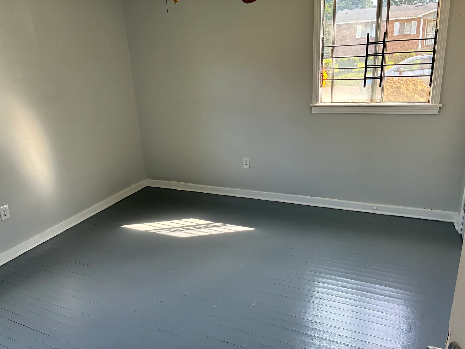 3 bed, 978 sqft, $775 — Photo 4
