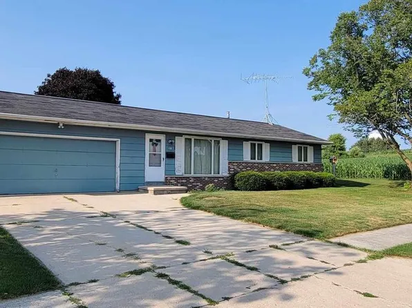 930 North AVENUE, Lomira, WI 53048