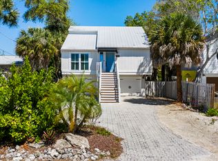 4931 Commonwealth Dr, Sarasota, FL 34242