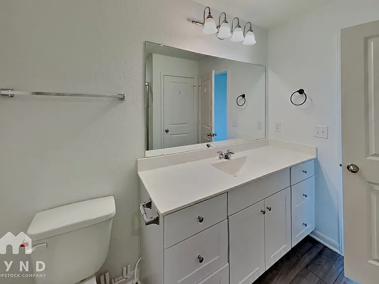5924 Pearl Mdw — Photo 9