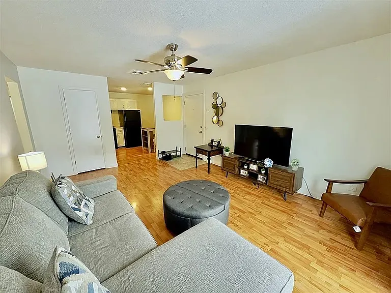 176 Maple Ave #7-21 — Photo 4