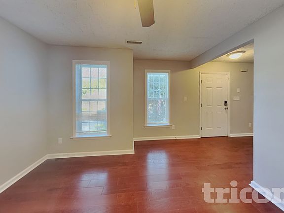 2nd image of 3328 Neptune Dr