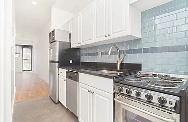 Rented by Mossanen Group