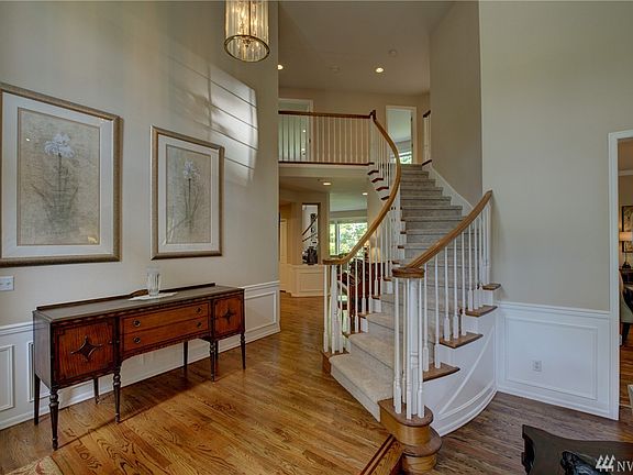 3rd image of 24424 SE 4th Pl