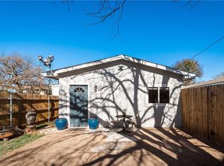 302 Bluff St, Granbury, TX 76048