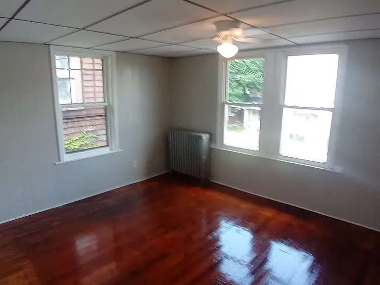 554 Coleman Ave — Photo 5