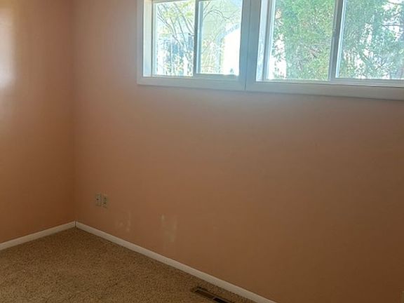 2nd image of 746 & 748 Burlington Ave #748
