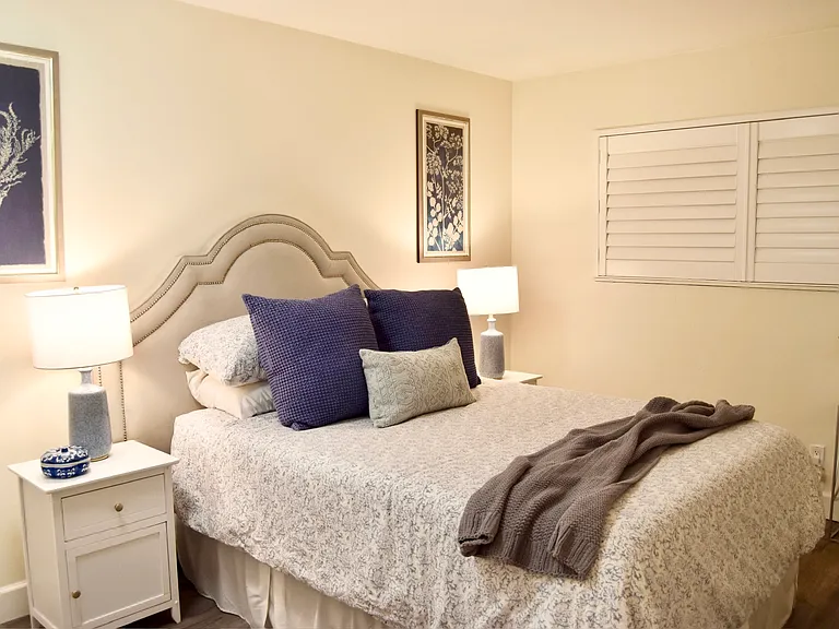 321 Bellevue Way SE — Photo 3