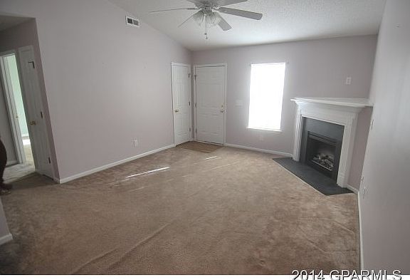 4th image of 1105 Nicklaus Drive #B