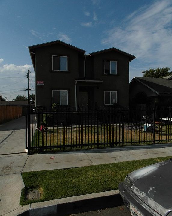 1st image of 1100 W 62nd St