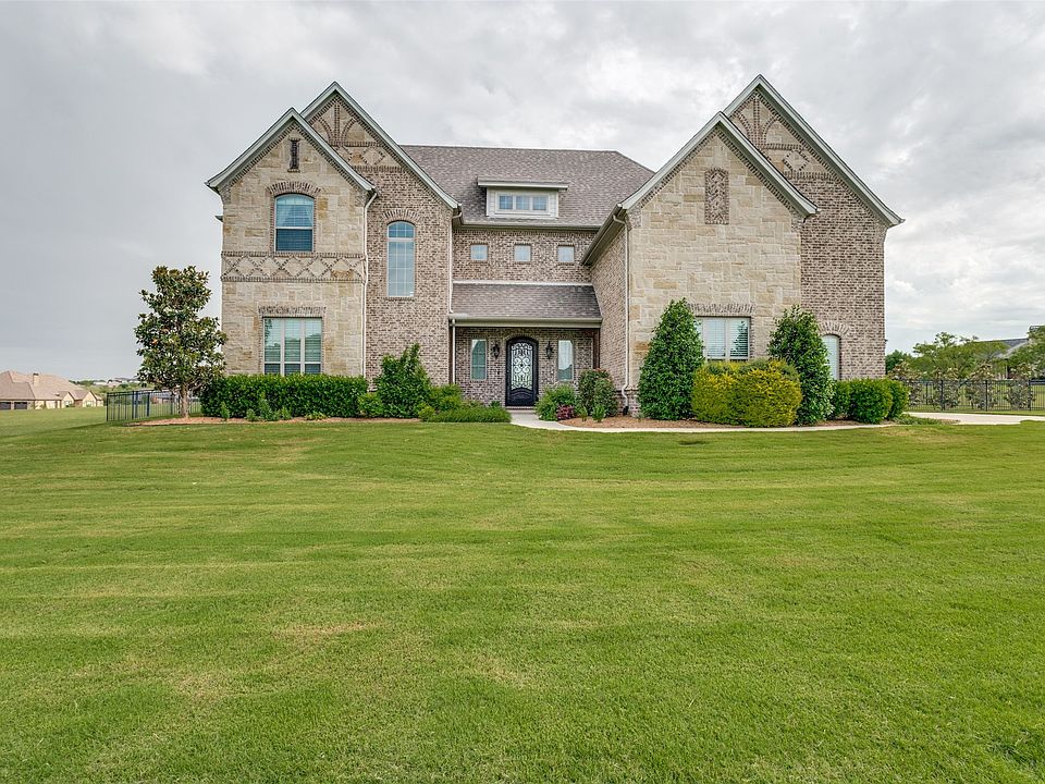 1st image of 312 Angelina Dr