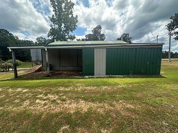 3rd image of 320 S Point Dr Lot 10