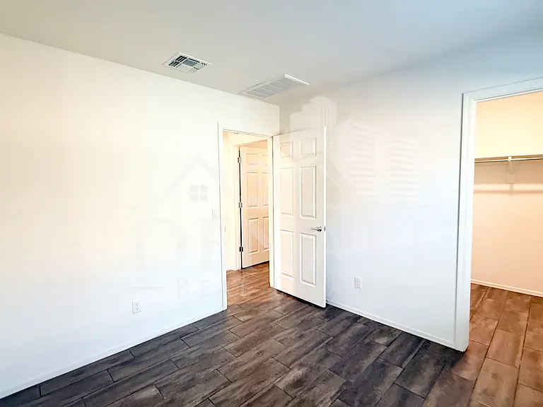 12253 N Sutter Dr — Photo 12