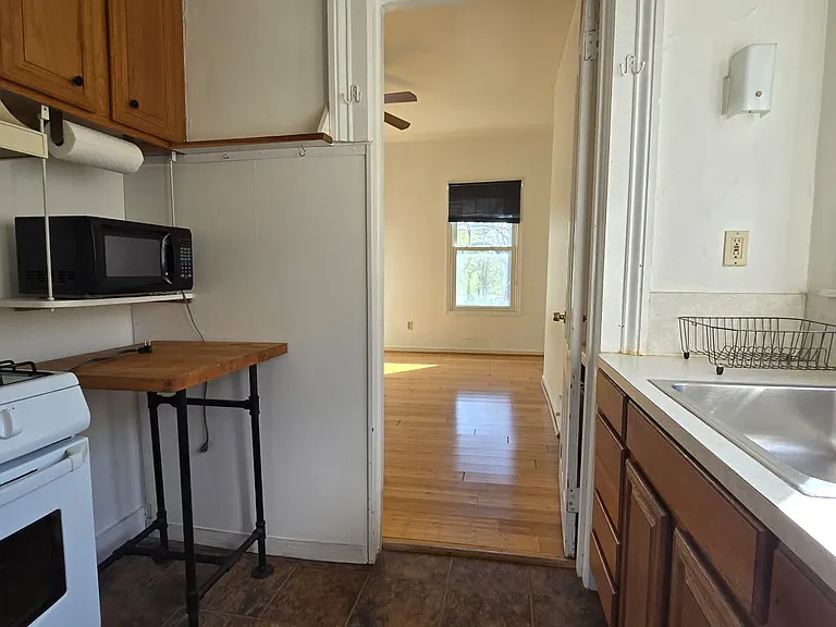 702 Madison Ave #3 — Photo 9