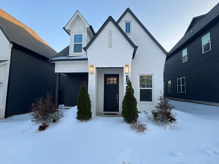 226 McCowat St — Photo 1