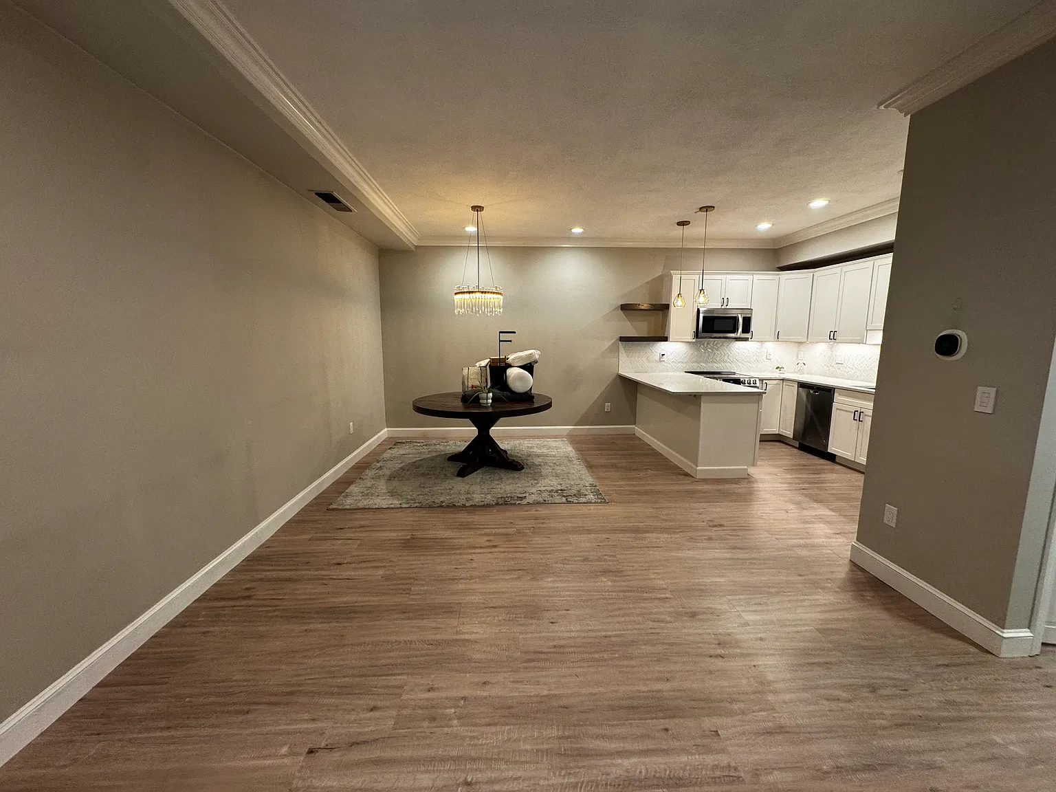 1 bed, 661 sqft, $2,800 — Photo 2