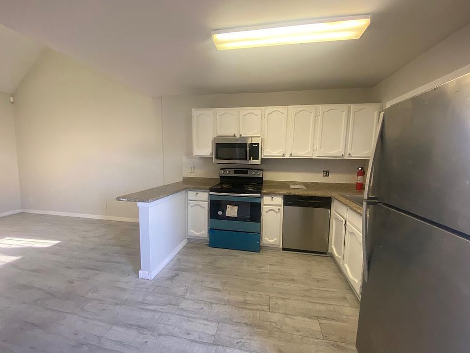 1st image of 5215 Gray Ln #D
