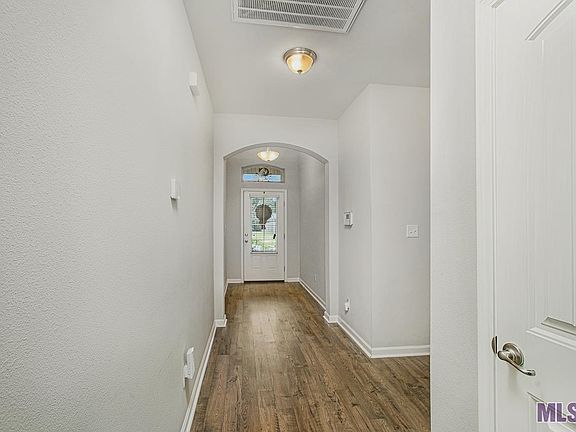 4th image of 39497 Legacy Lake Dr
