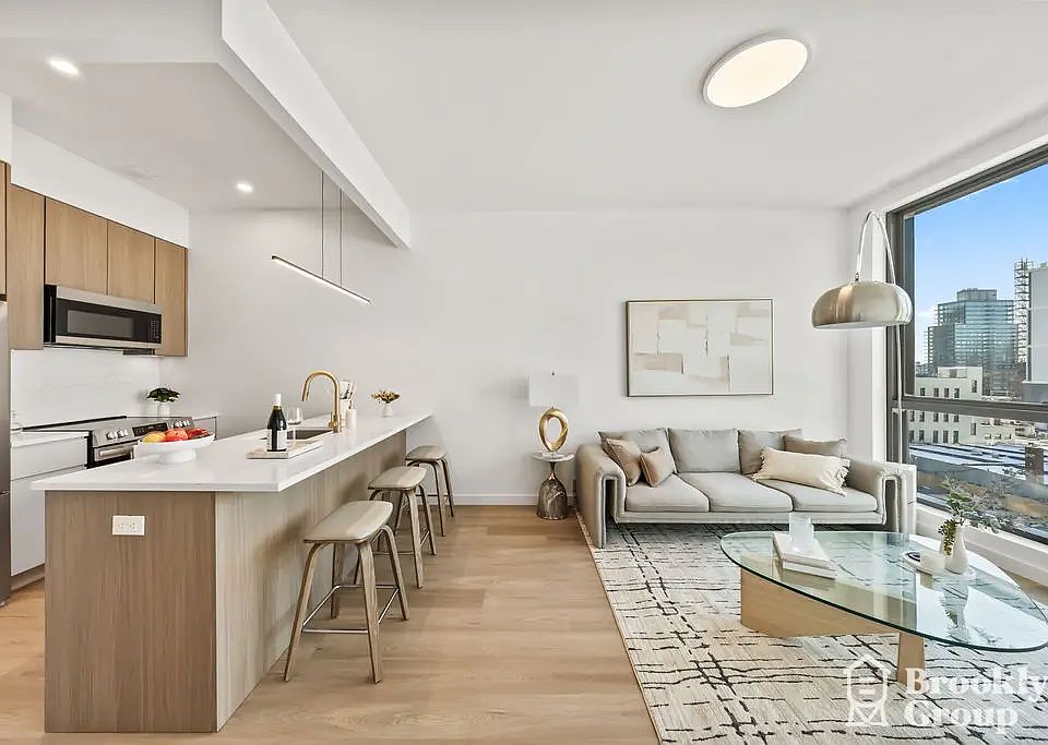 1st image of 556 Baltic St #604