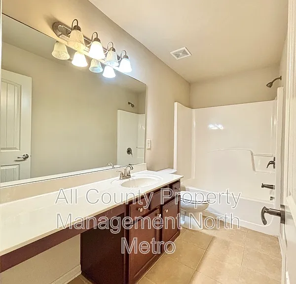 421 Parkstone Dr — Photo 11