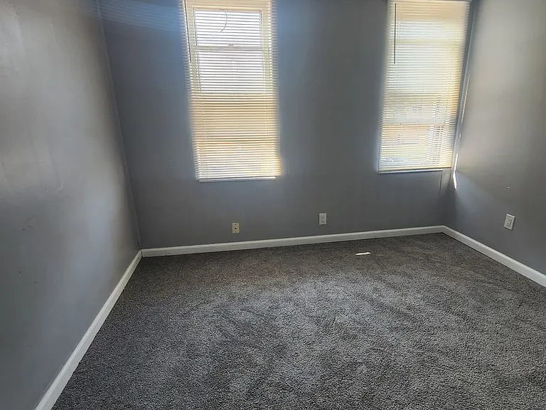 6128 Lausche Ave — Photo 32