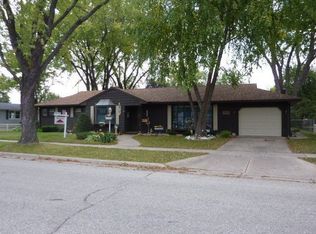 1301 S Pearl St, Janesville, WI 53546