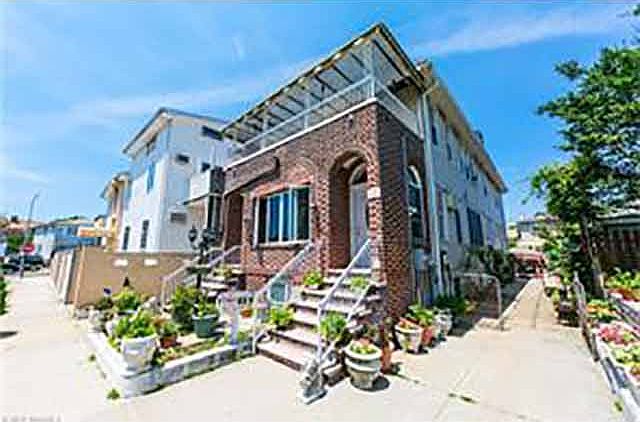 1st image of 3925 Lyme Ave