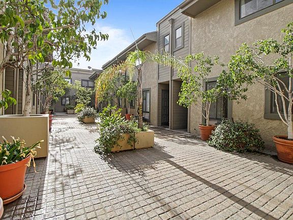2nd image of 557 E Verdugo Ave APT F