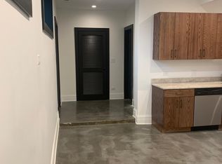 5259 W Roscoe St #1R, Chicago, IL 60641