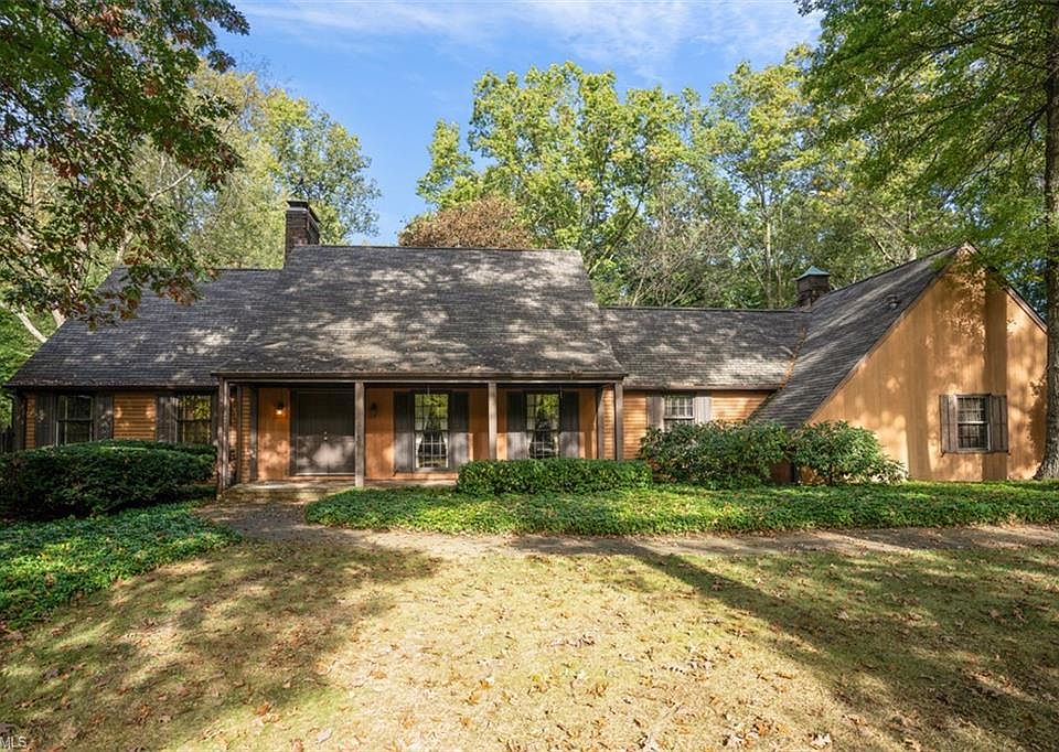 1st image of 118 Quail Hollow Cir SE