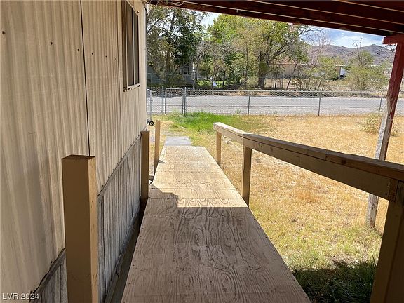 3rd image of 560 Fisher Ln