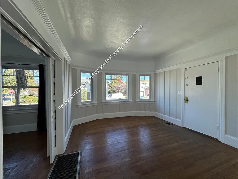 6525 Herzog St — Photo 4