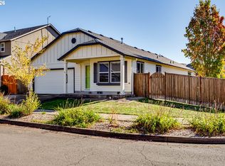 1942 Adelman Loop, Eugene, OR 97402