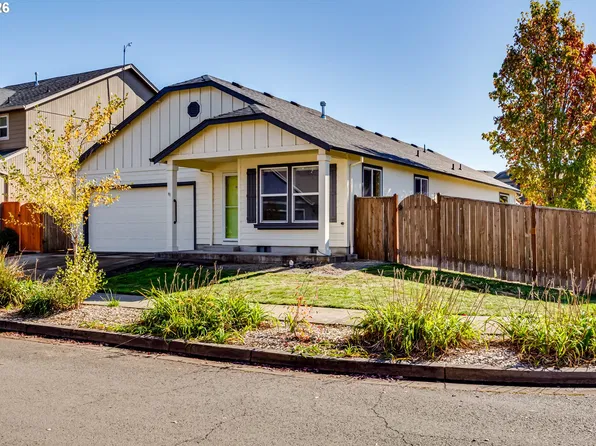 1942 Adelman Loop, Eugene, OR 97402