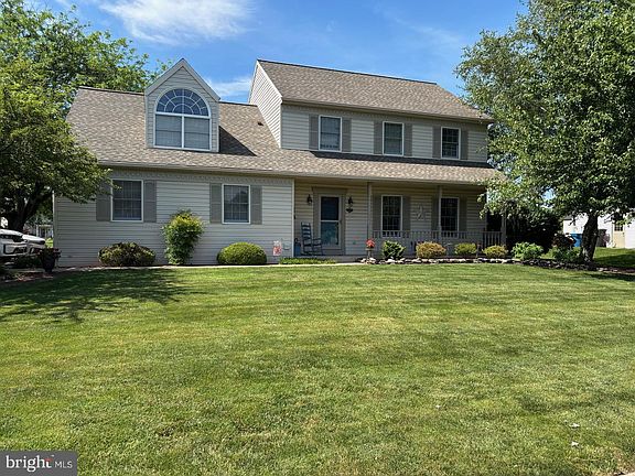 2nd image of 3851 Sterling Way