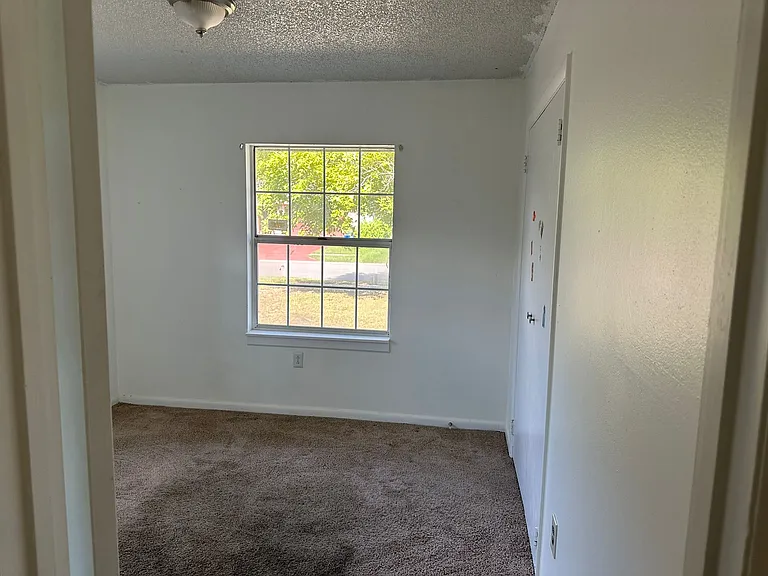 107 Reel Ct — Photo 11