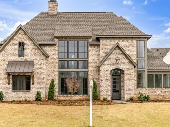 2263 Five Oaks Ln, Birmingham, AL 35243