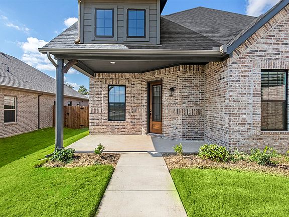 3rd image of 625 Escovedo Dr