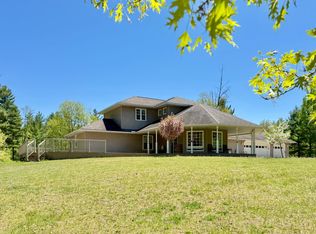 1290 Big Bear Ln, Eagle River, WI 54521